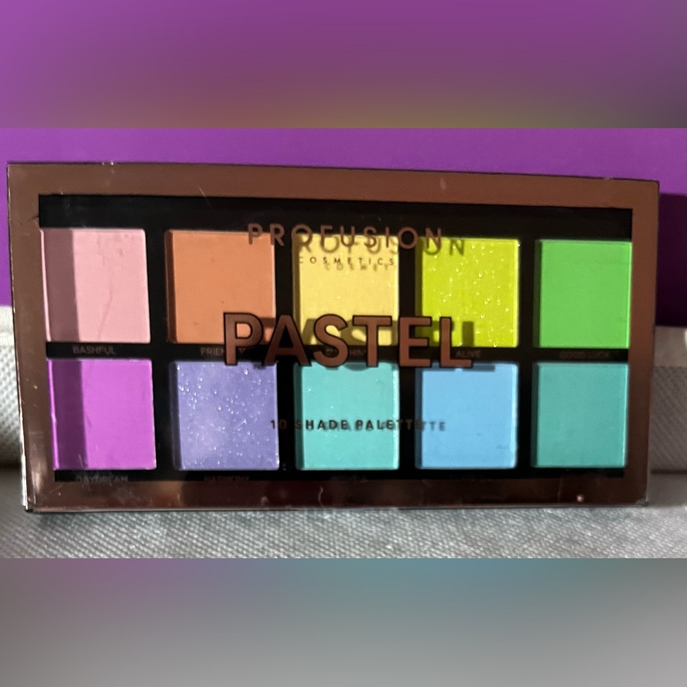 Profusion Cosmetics Vibrant Pastel Eyeshadow Palette
